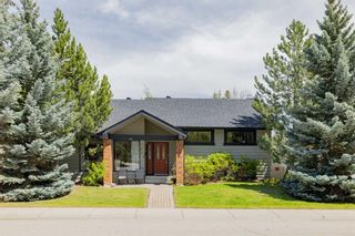 Main Photo: 832 Oakside Circle SW in Calgary: Oakridge Detached for sale : MLS®# A2134086