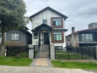 Main Photo: 2666 E 8TH Avenue in Vancouver: Renfrew VE 1/2 Duplex for sale (Vancouver East)  : MLS®# R2887094