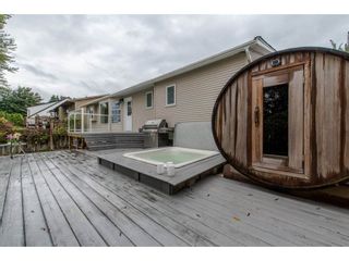 Photo 2: 3763 ROBSON DRIVE in Abbotsford: Abbotsford East House for sale : MLS®# R2114513