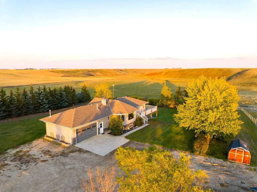 Main Photo: 284236 Range Road 275 in Rural Rocky View County: Rural Rocky View MD Detached for sale : MLS®# A2085047
