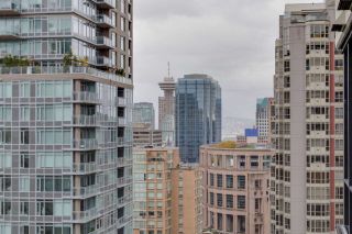 Photo 15: 2408 909 MAINLAND Street in Vancouver: Yaletown Condo for sale in "Yaletown Park II" (Vancouver West)  : MLS®# R2157155