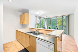 Photo 3: 1011 2733 CHANDLERY Place in Vancouver: South Marine Condo for sale (Vancouver East)  : MLS®# R2877138