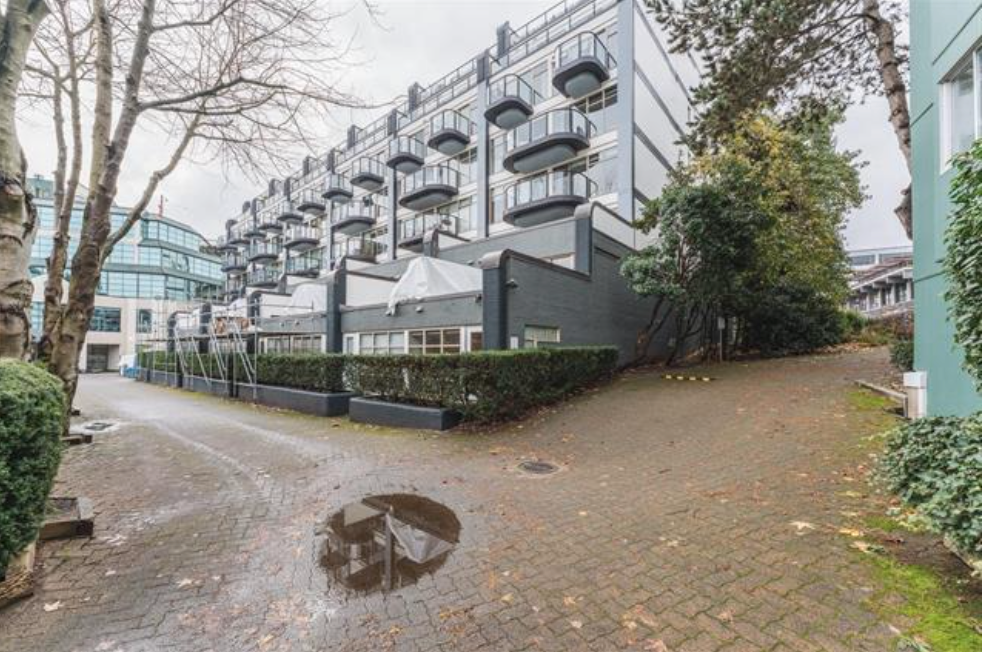 Main Photo: 201-1515 W 2nd Ave in Vancouver: Condo for sale (Vancouver West)  : MLS®# R2632855