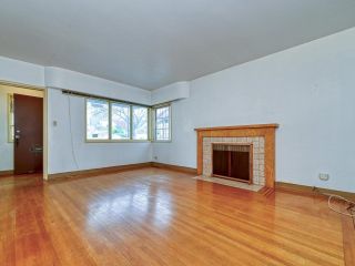 Photo 3: 6209 DUMFRIES Street in Vancouver: Knight House for sale (Vancouver East)  : MLS®# R2833440
