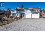 Main Photo: 1700 Estates Place in Penticton: House for sale : MLS®# 10305674