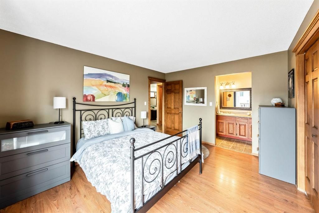 Photo 17: Photos: 1231 Ranchview Road NW in Calgary: Ranchlands Detached for sale : MLS®# A1211111