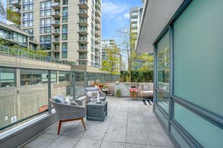 Photo 4: 203 1788 COLUMBIA Street in Vancouver: False Creek Condo for sale in "EPIC at WEST" (Vancouver West)  : MLS®# R2681791