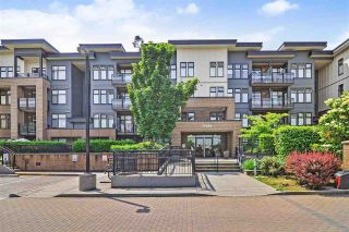 Photo 2: 301 20058 Fraser Hwy in Langley: Langley City Condo for sale : MLS®# R2375899