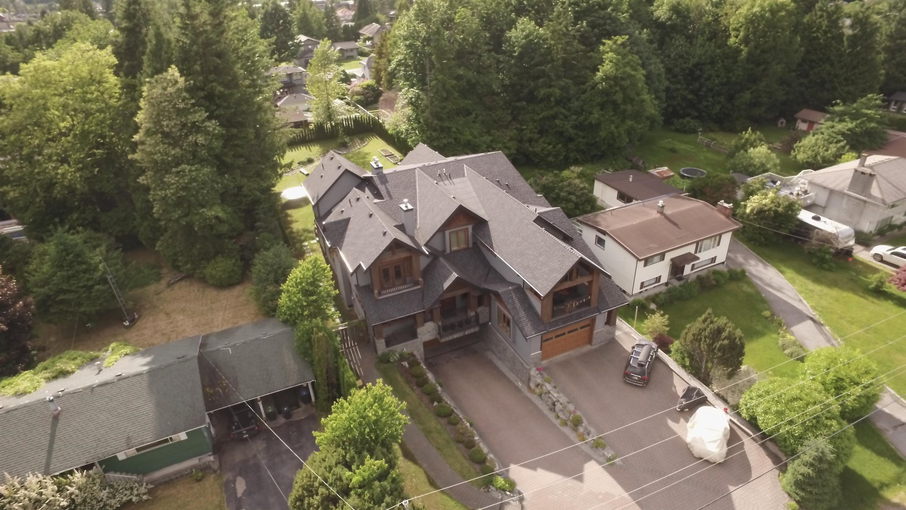 Main Photo: 40211 GARIBALDI Way in Squamish: Garibaldi Estates House for sale in "Garibaldi Estates" : MLS®# R2685564