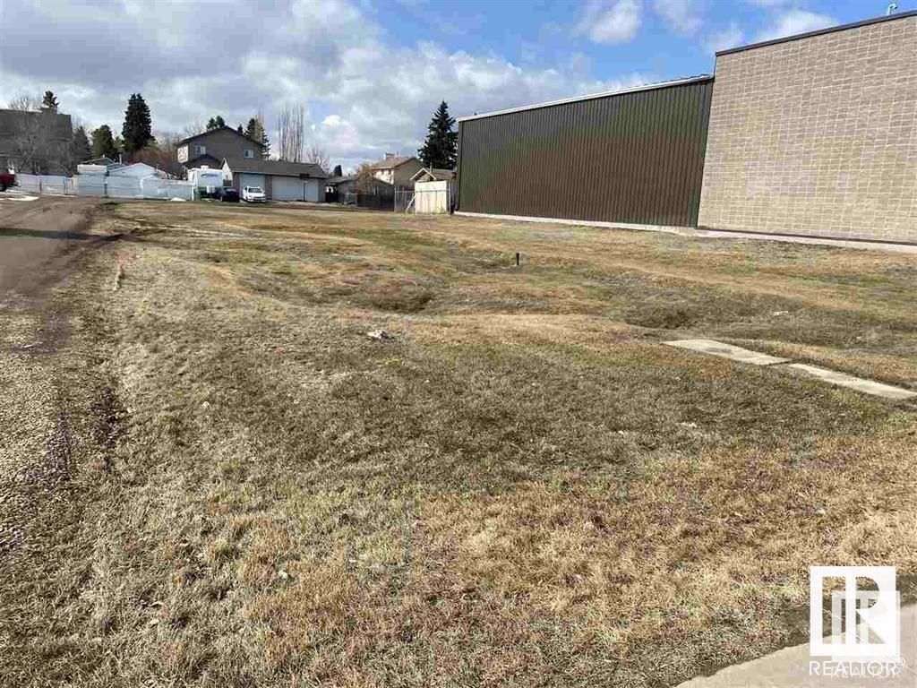 Main Photo: 9808 100 Street: Morinville Land Commercial for sale : MLS®# E4362677