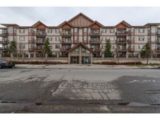 Photo 1: 106 45615 BRETT Avenue in Chilliwack: Chilliwack W Young-Well Condo for sale in "The Regent" : MLS®# R2241094