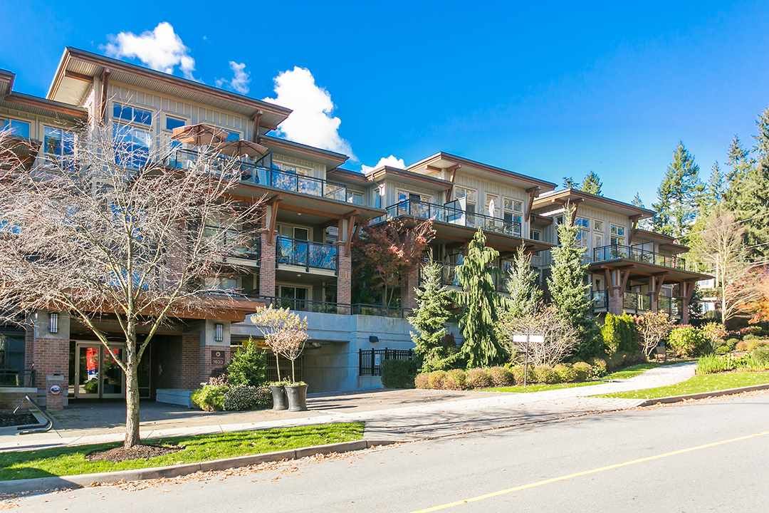 Main Photo: 316 1633 MACKAY Avenue in North Vancouver: Pemberton NV Condo for sale in "Touchstone" : MLS®# R2402894
