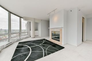 Photo 9: 2002 1500 HORNBY Street in Vancouver: Yaletown Condo for sale in "888 BEACH" (Vancouver West)  : MLS®# R2461920