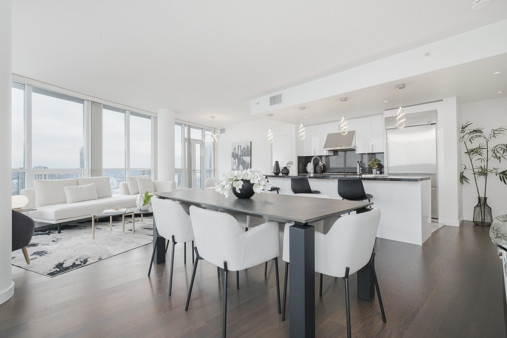 Main Photo: 3702 833 SEYMOUR Street in Vancouver: Downtown VW Condo for sale in "Capitol Residences" (Vancouver West)  : MLS®# R2777404