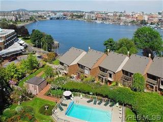 Photo 1: 511 225 Belleville St in VICTORIA: Vi James Bay Condo for sale (Victoria)  : MLS®# 585455