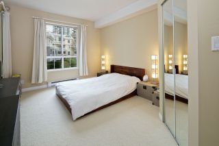 Photo 9: 212 5835 HAMPTON Place in Vancouver: University VW Condo for sale in "St. James" (Vancouver West)  : MLS®# R2037637