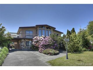 Photo 1: 8012 Arthur Dr in SAANICHTON: CS Turgoose House for sale (Central Saanich)  : MLS®# 731845