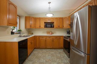 Photo 11: 270 Foxmeadow Drive in Winnipeg: Linden Woods Residential for sale (1M)  : MLS®# 202122192