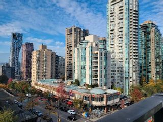 Photo 1: PH6 1270 ROBSON Street in Vancouver: West End VW Condo for sale in "Robson Gardens" (Vancouver West)  : MLS®# R2732842