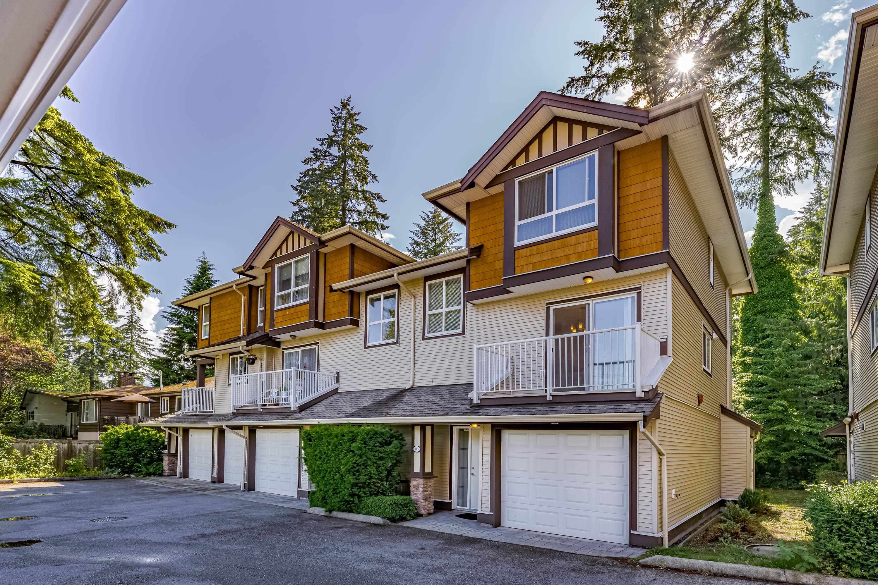 Main Photo: 6 3685 WOODLAND Drive in Port Coquitlam: Woodland Acres PQ Townhouse for sale : MLS®# R2701506