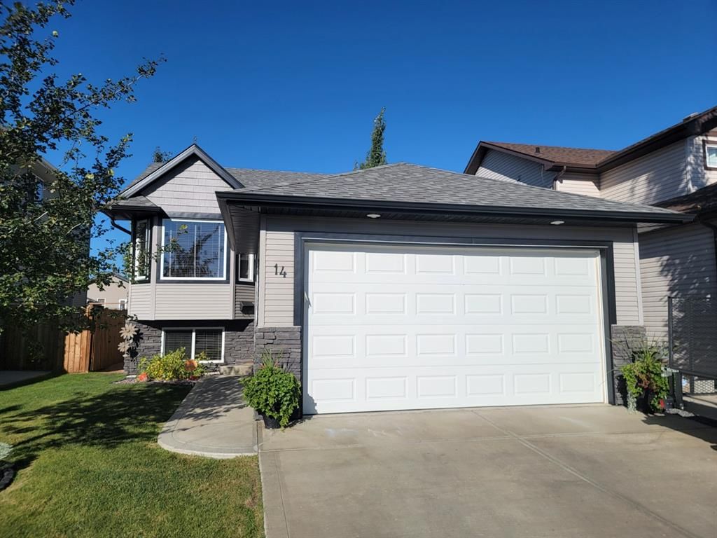 Main Photo: 14 Stephenson Crescent: Red Deer Detached for sale : MLS®# A1255498