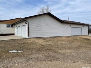 Photo 2: 425 Corofin Crescent in Sturgis: Residential for sale : MLS®# SK892739