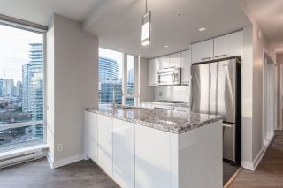 Photo 7: 1906 918 Cooperage Way in Vancouver: Yaletown Condo for sale (Vancouver West)  : MLS®# R2539627