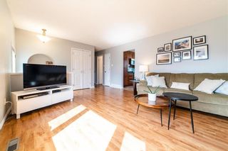 Photo 3: 51 Hawkins Crescent in Winnipeg: Meadowood Residential for sale (2E)  : MLS®# 202008973