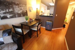Photo 10: 404 509 CARNARVON Street in New Westminster: Downtown NW Condo for sale in "HILLSIDE PLACE" : MLS®# R2226244