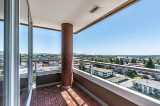 Photo 17: 1206 11980 222 Street in Maple Ridge: West Central Condo for sale in "GORDON TOWERS PENTHOUSE" : MLS®# R2378502