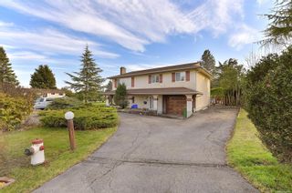 Photo 1: 1977 Blackthorn Dr in Central Saanich: CS Saanichton House for sale : MLS®# 954736