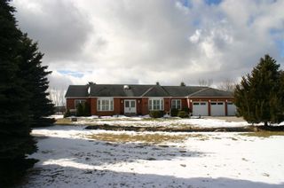 Photo 1: 19 Kingsland Avenue in Mulmur: Rural Mulmur House (Bungalow) for sale : MLS®# X4376322