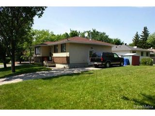 Photo 4: 320 TREMAINE Avenue in Regina: Walsh Acres Single Family Dwelling for sale (Regina Area 01)  : MLS®# 506223