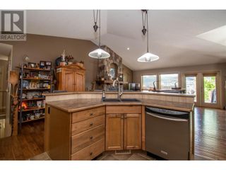 Photo 8: 1377 Kendra Court in Kelowna: House for sale : MLS®# 10310187