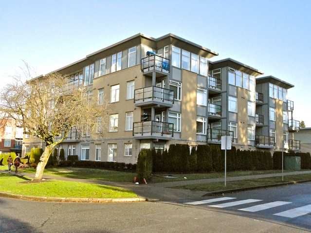 Main Photo: 106 5692 KINGS Road in Vancouver: University VW Condo for sale in "GALLERIA" (Vancouver West)  : MLS®# V922434