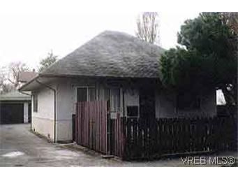 Main Photo: 1536 Redfern St in : Vi Jubilee Full Duplex for sale (Victoria)  : MLS®# 151975
