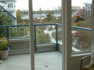 Photo 10: 304 5800 ANDREWS Road in Richmond: Steveston South Condo for sale in "Tje Villas at Southcove" : MLS®# R2241418