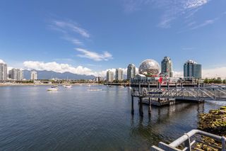 Photo 18: 204 38 W 1ST AVENUE in Vancouver: False Creek Condo for sale (Vancouver West)  : MLS®# R2430089