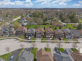 Photo 4: 51 Skinner Court in Clarington: Courtice House (2-Storey) for sale : MLS®# E8269720