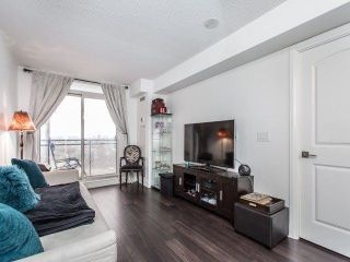 Photo 8: 1016 55 De Boers Drive in Toronto: Downsview-Roding-CFB Condo for lease (Toronto W05)  : MLS®# W6046729
