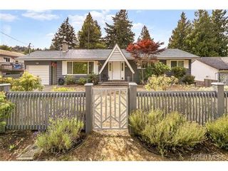 Photo 1: 3296 Galloway Rd in VICTORIA: Co Wishart North House for sale (Colwood)  : MLS®# 735583