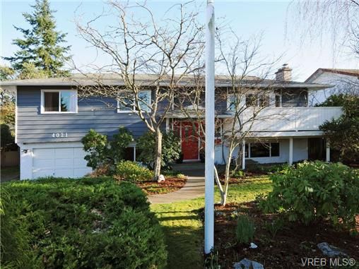 Main Photo: 4021 Hessington Pl in VICTORIA: SE Arbutus House for sale (Saanich East)  : MLS®# 693379