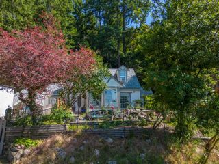 Photo 2: 3738 Privateers Rd in Pender Island: GI Pender Island House for sale (Gulf Islands)  : MLS®# 935762
