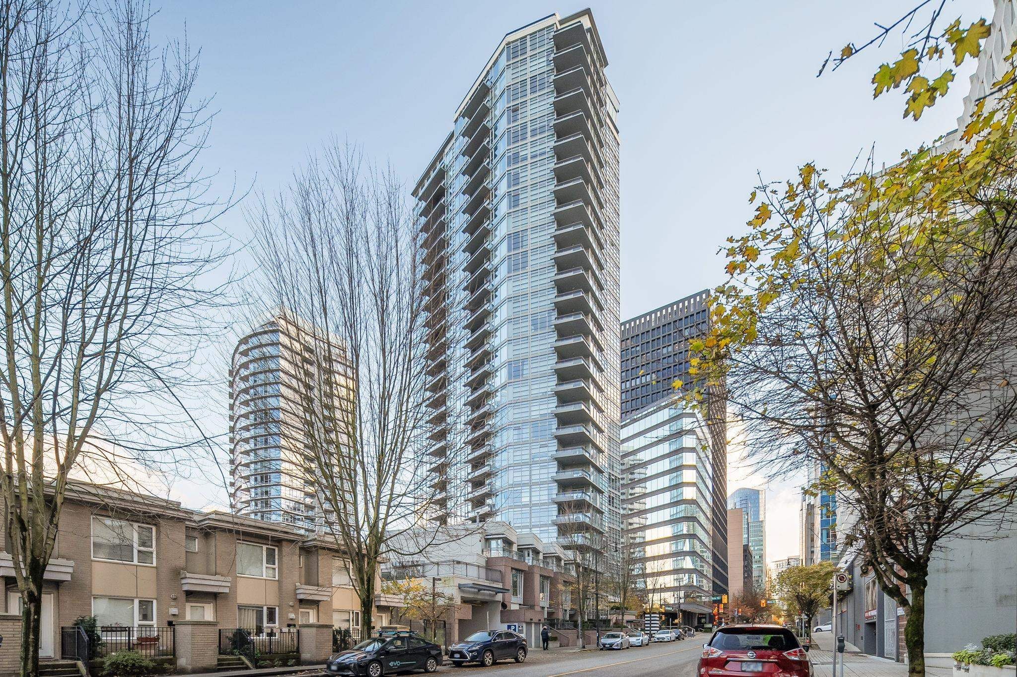 Main Photo: 1105 1205 W HASTINGS Street in Vancouver: Coal Harbour Condo for sale (Vancouver West)  : MLS®# R2832325
