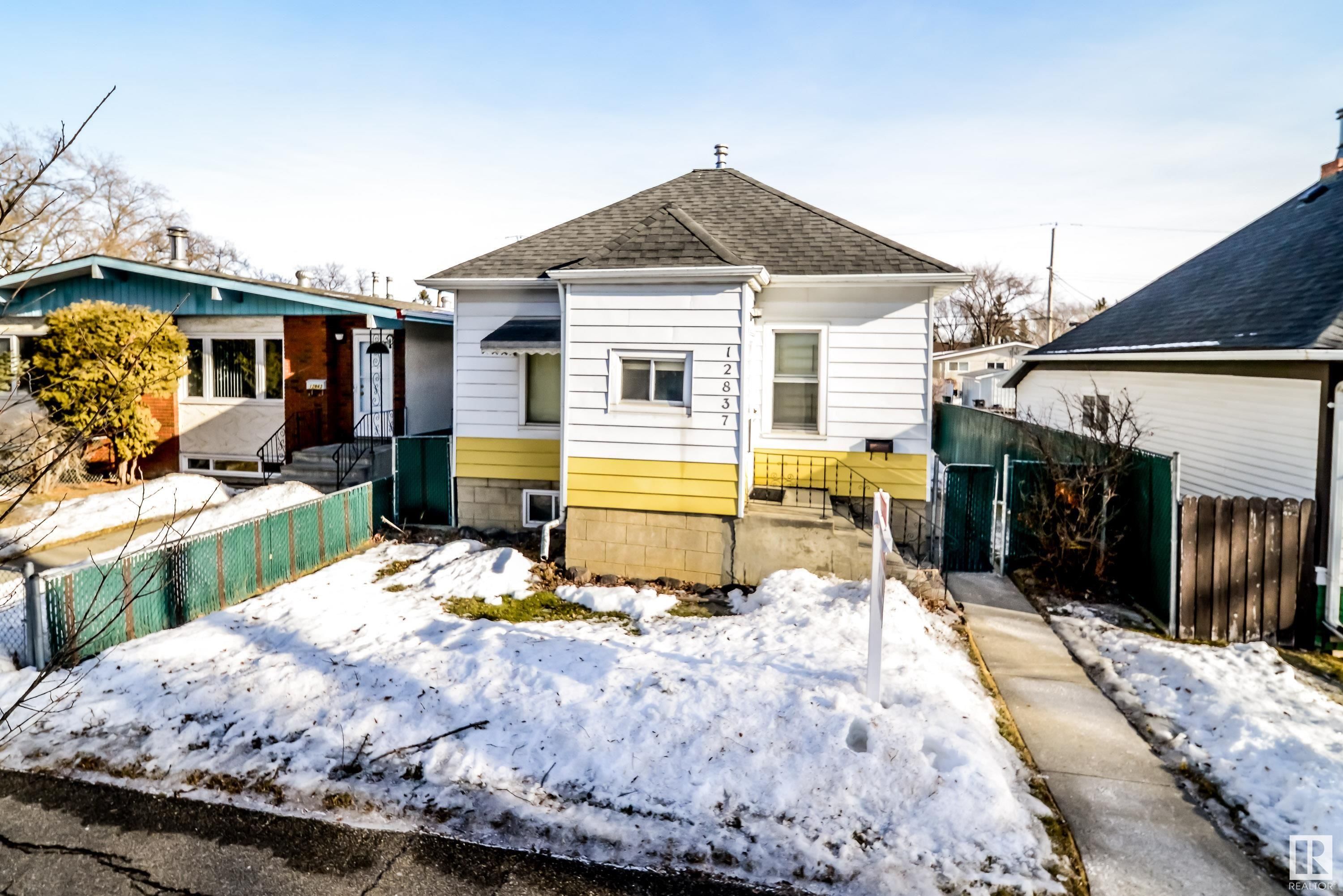 Main Photo: 12837 121 Street in Edmonton: Zone 01 House for sale : MLS®# E4322170