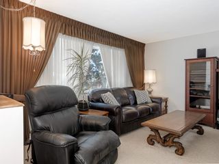 Photo 2: 35 Cuthbert Place NW in Calgary: Collingwood Detached for sale : MLS®# A1186564