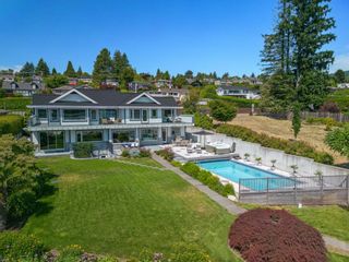 Photo 2: 588 LOWRY Lane in North Vancouver: Dollarton House for sale : MLS®# R2848295