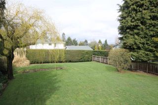 Photo 12: 15681 GOGGS Avenue: White Rock House for sale in "White Rock" (South Surrey White Rock)  : MLS®# R2151652