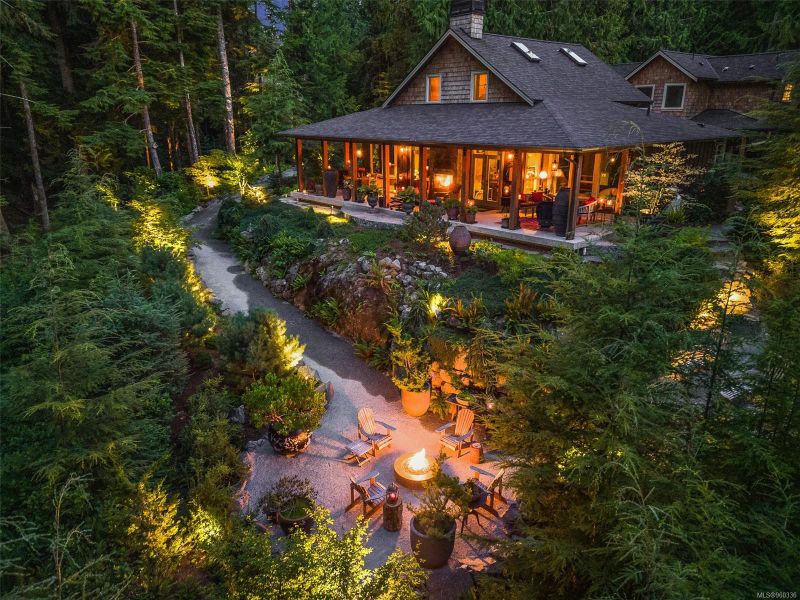 FEATURED LISTING: 1245 Starlight Grove Sooke