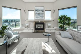 Photo 5: 233 SLOPEVIEW Drive SW in Calgary: Springbank Hill Detached for sale : MLS®# A1258718